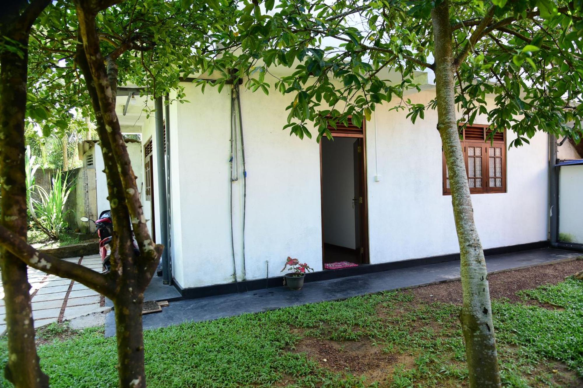 Sun Ground Villa Hikkaduwa Exterior photo
