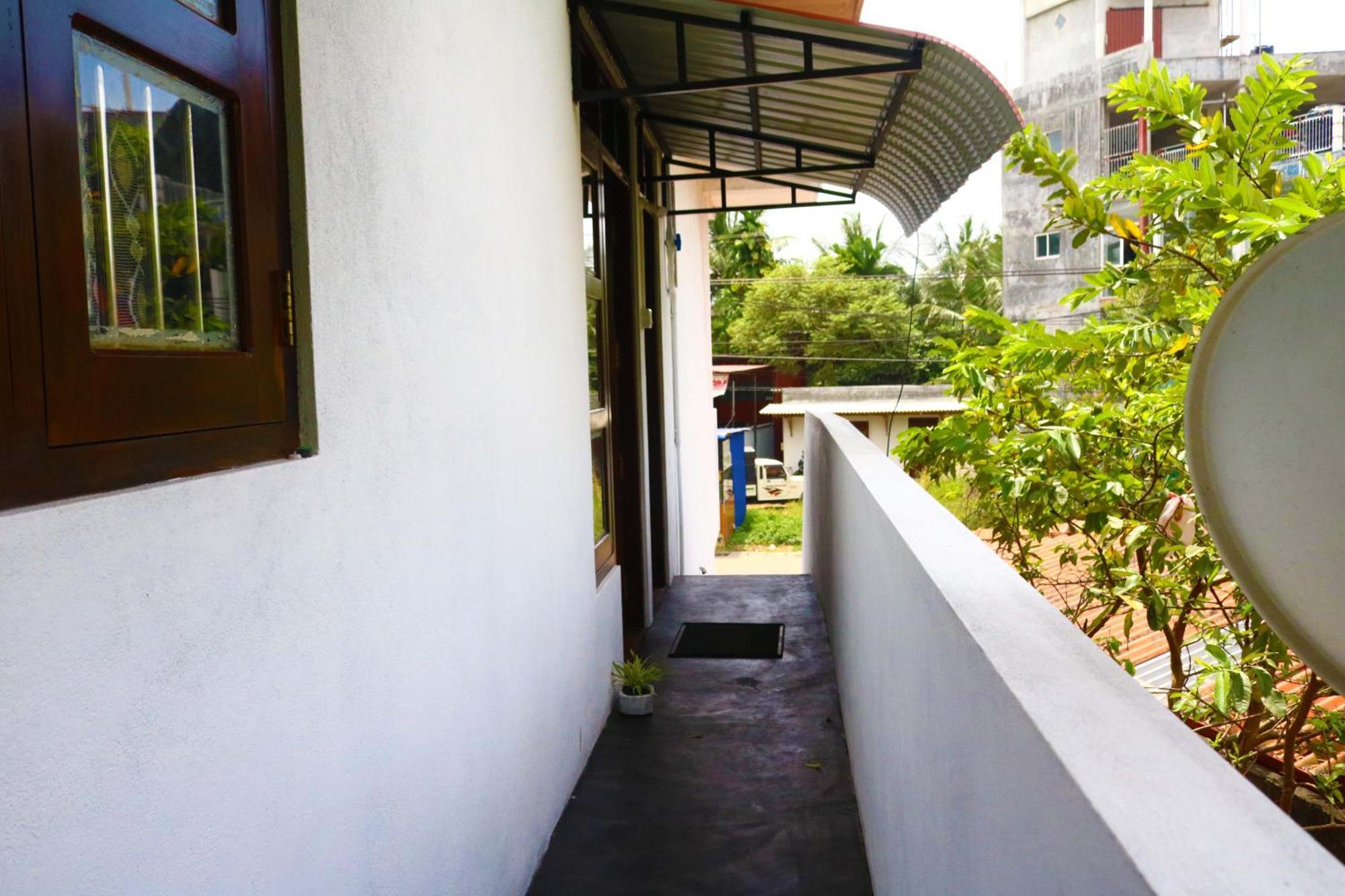 Sun Ground Villa Hikkaduwa Exterior photo