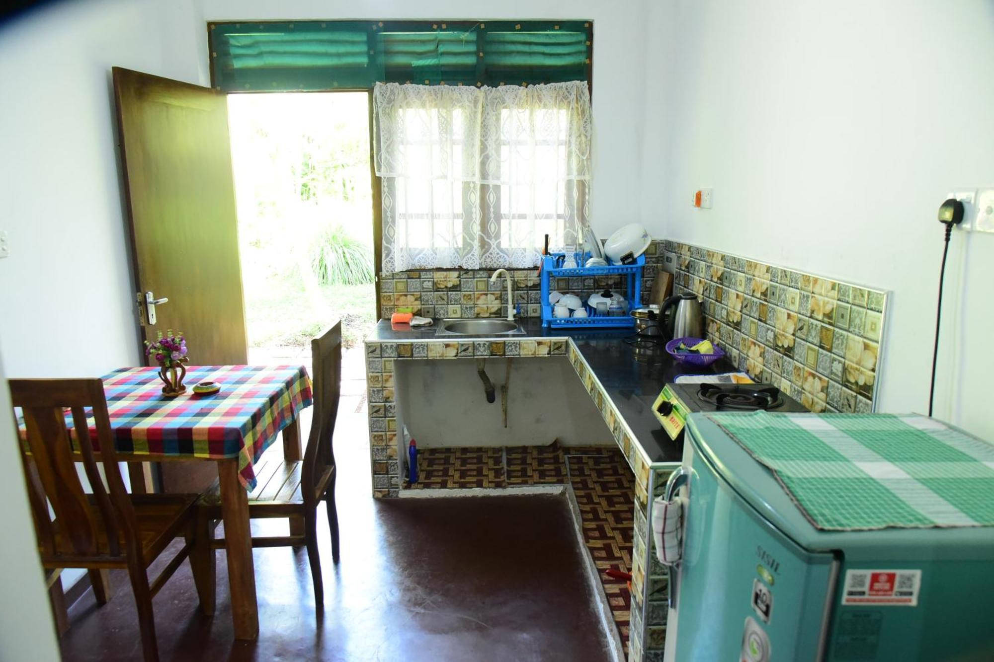 Sun Ground Villa Hikkaduwa Exterior photo