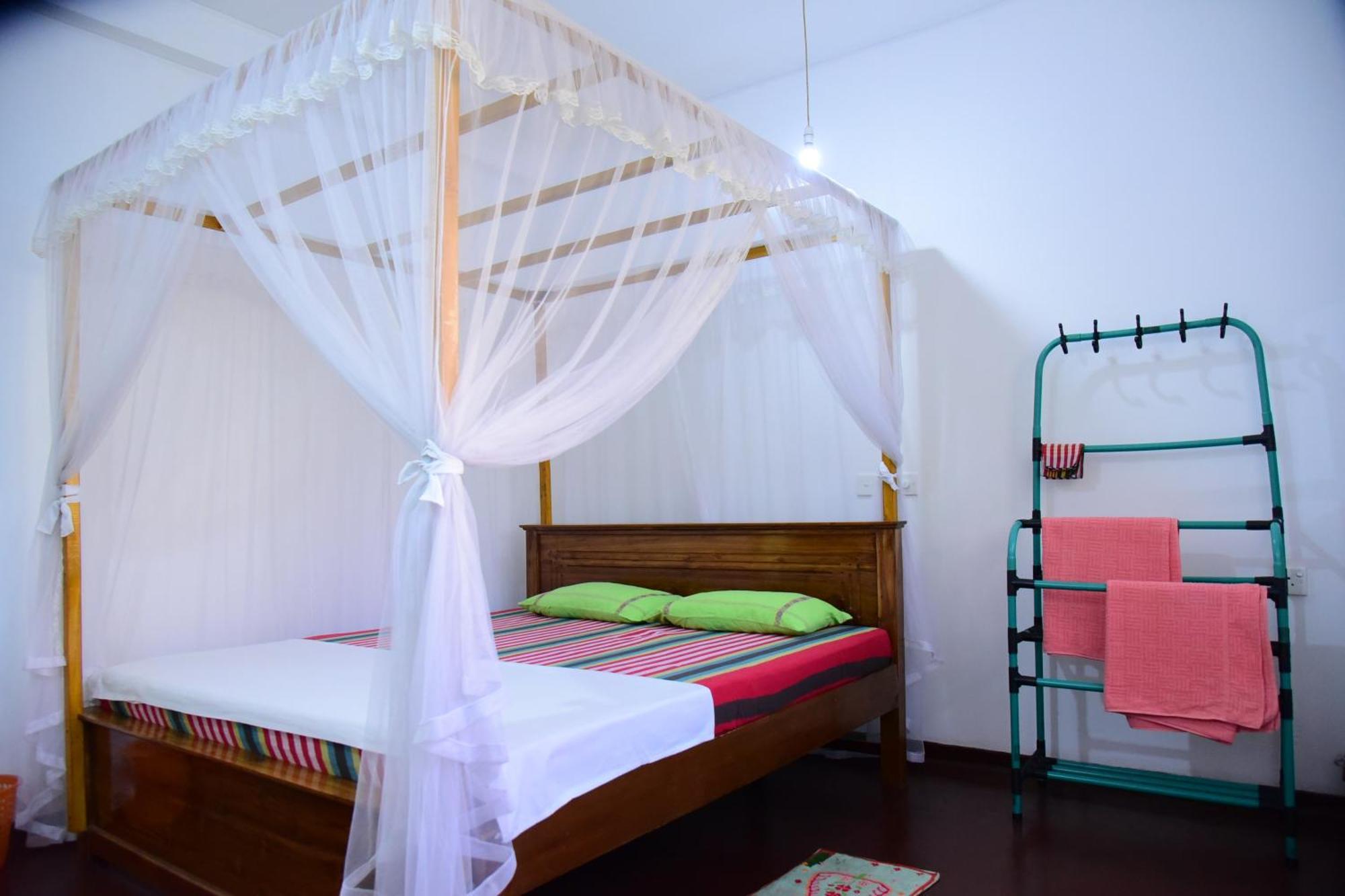 Sun Ground Villa Hikkaduwa Exterior photo